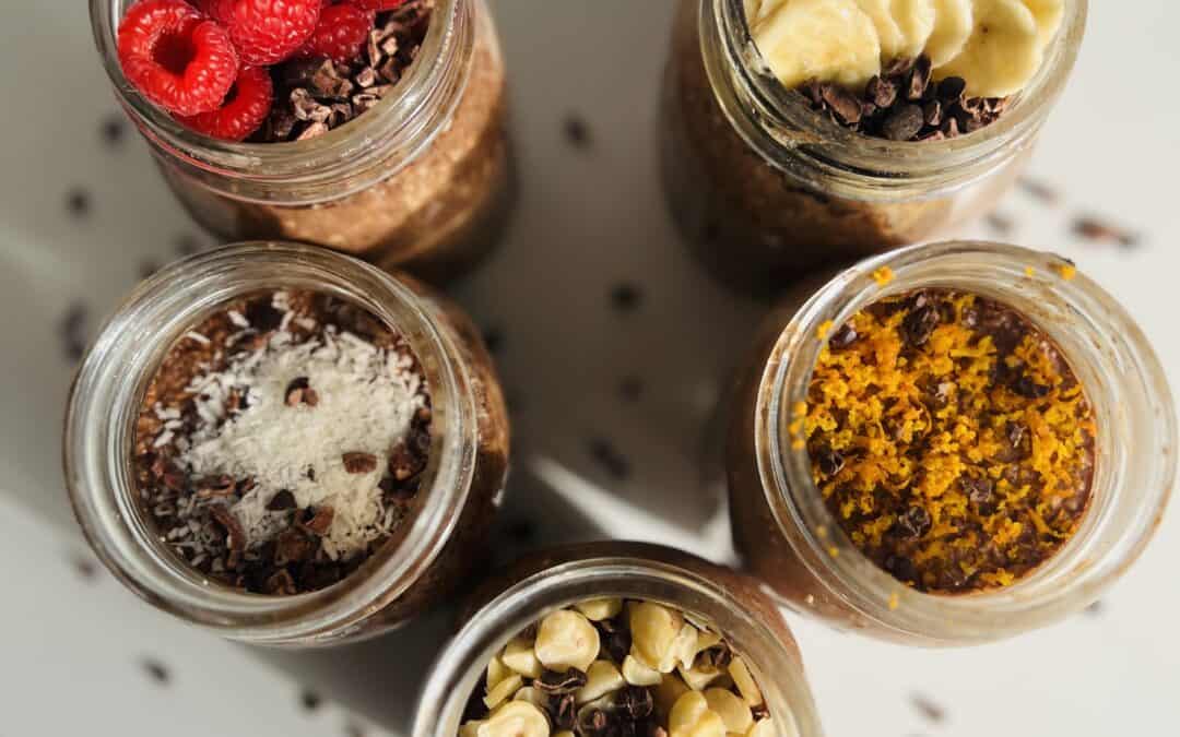 5 Healthy Chocolate Overnight Oat Recipes – The Secret Ingredient!